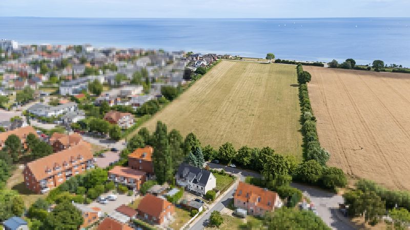 Sanierungsbedürftige Doppelhaushälfte mit großem Entwicklungspotenzial – Nur wenige Minuten von d...